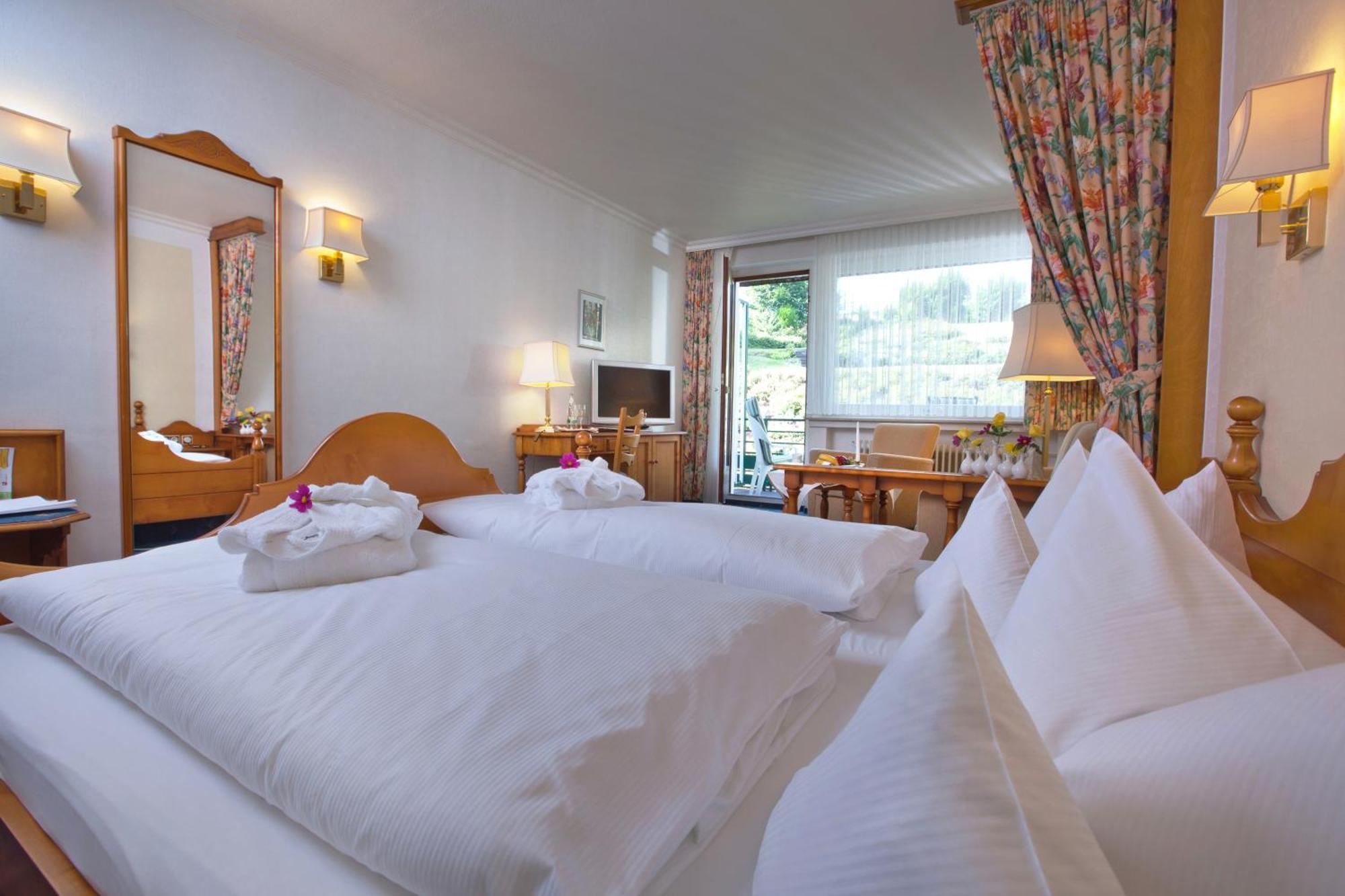 Hotel Garni Fuerst Von Waldeck 빌링겐 외부 사진